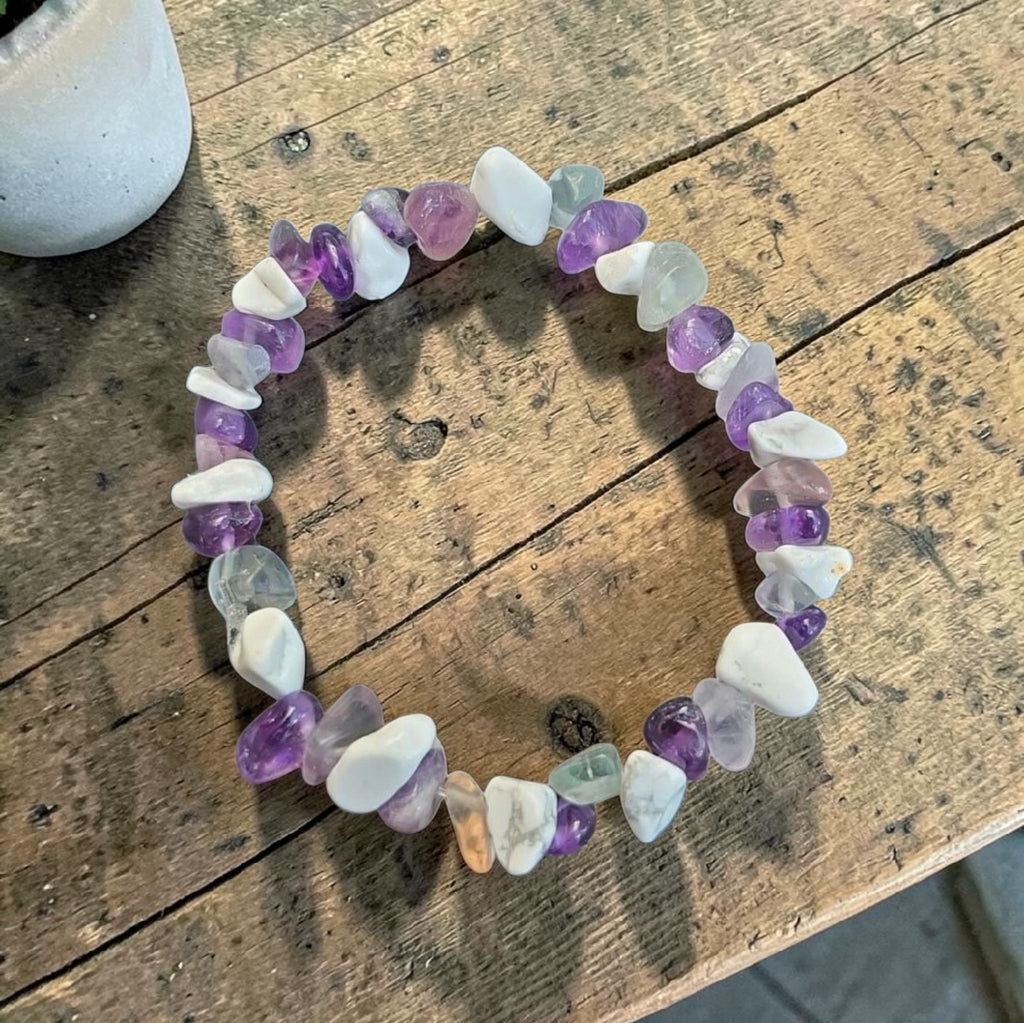 Clear Quartz, Fluorite & Howlite Bracelet - Stress Relief & Calm Mind Crystal Jewellery - Handmade Chip Bracelet