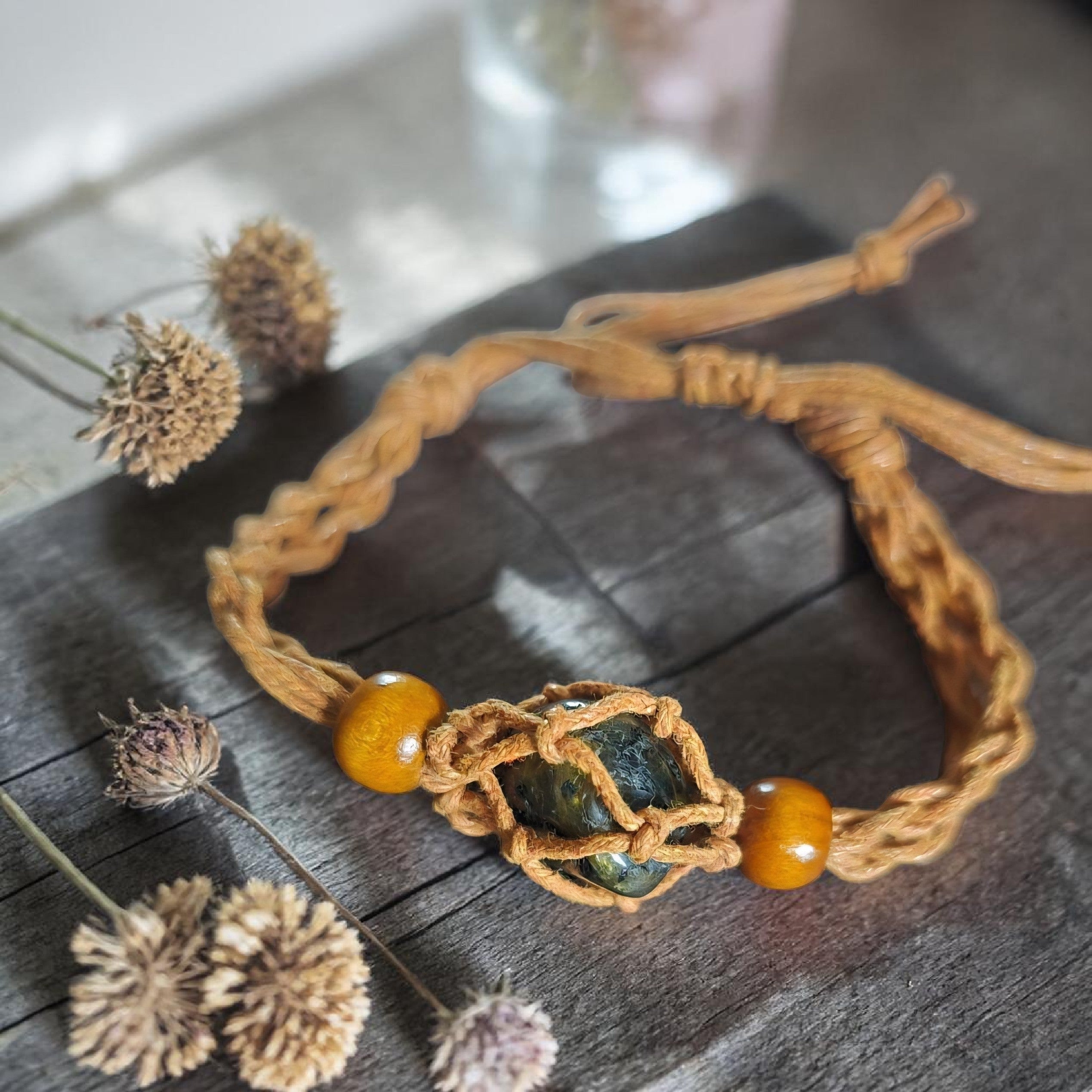 Labradorite Macrame Bracelet - Adjustable Handmade Crystal Bracelet - Boho Spiritual Jewellery - Protection & Intuition