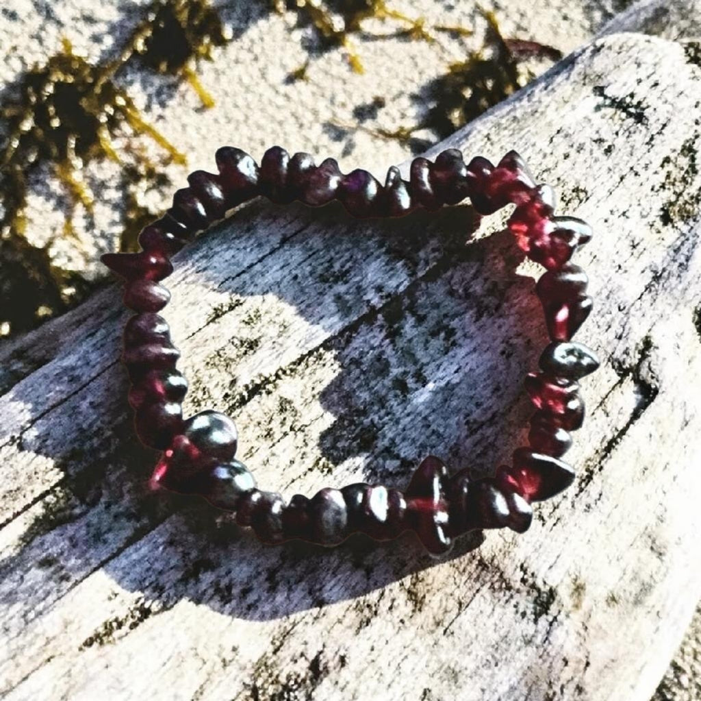 Natural Garnet Chip Bracelet - January Birthstone Bracelet - Passion, Strength & Protection Crystal Jewellery
