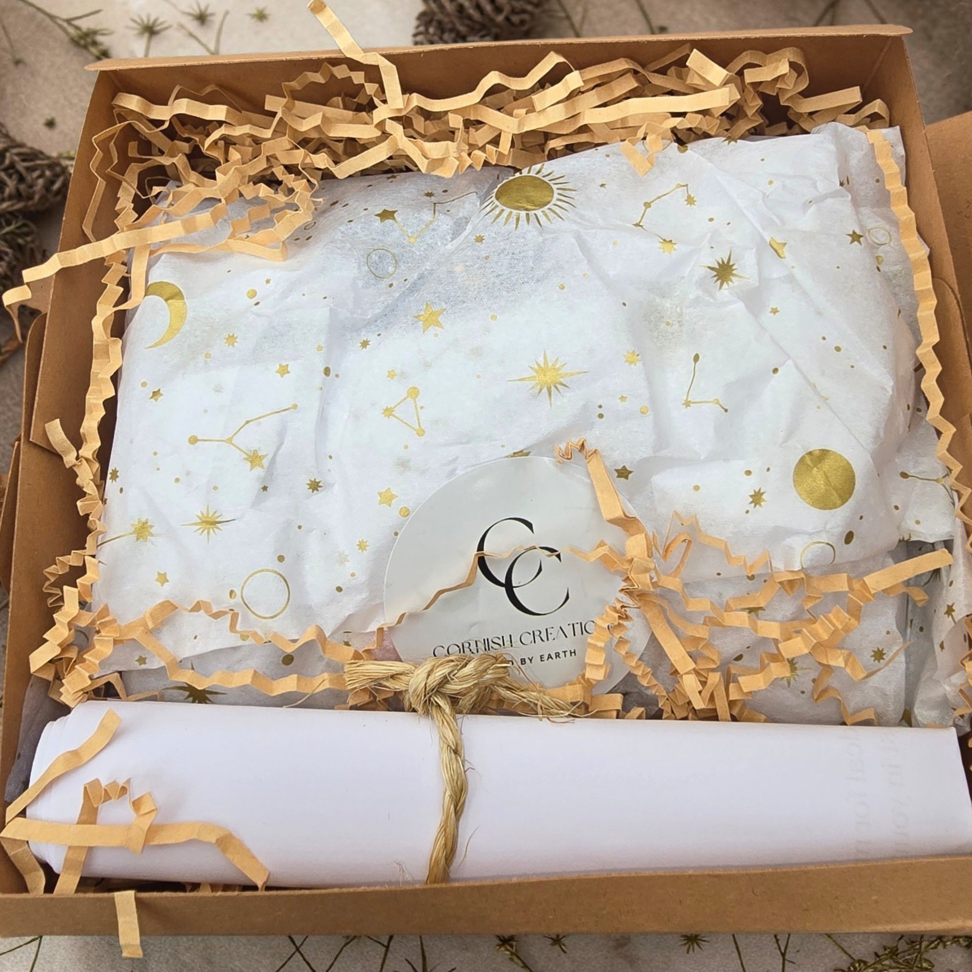 Crystal Affirmation Box | Labradorite, Citrine, Black Tourmaline & Selenite